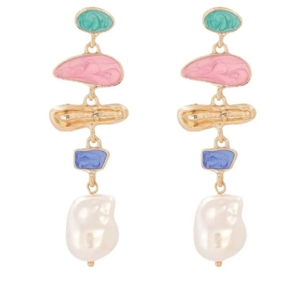 Pearl drop earrings M13